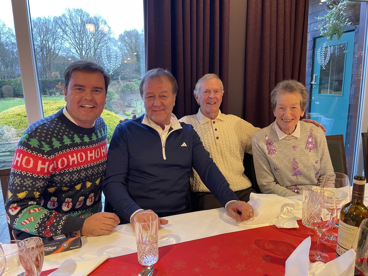 Ewen Murray (@ewenmurray77) on Twitter photo Lovely day at the junior Xmas lunch <a href="/waltonheath_gc/">Walton Heath Golf Club</a> with Mrs WHGC <a href="/thornhillj1/">Jill Thornhill</a> retired pro, Ken McPherson and my NBC/Sky colleague,Tom Abbott. Special time, special place. My second home. Sincere congratulations to our juniors on another successful year👌👍🏽 Lovely day at the junior Xmas lunch <a href="/waltonheath_gc/">Walton Heath Golf Club</a> with Mrs WHGC <a href="/thornhillj1/">Jill Thornhill</a> retired pro, Ken McPherson and my NBC/Sky colleague,Tom Abbott. Special time, special place. My second home. Sincere congratulations to our juniors on another successful year👌👍🏽