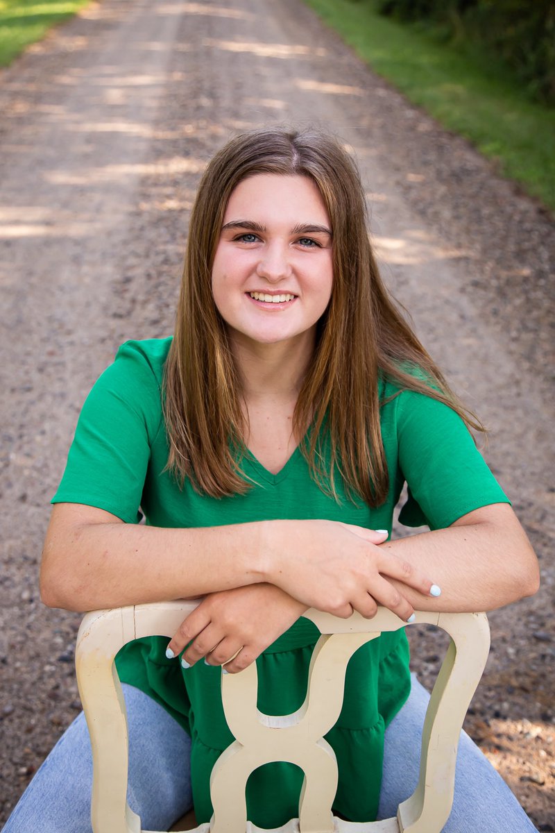 FaithDiscussion's tweet image. We hope this candid conversation with #PW senior Ellie Farmer helps anyone struggling with hopelessness or having suicidal thoughts. Ellie opens up about a dark time in her life &amp;amp; how God guided her through it. Ellie, we commend you for your courage. youtu.be/wRqsFxFAOmU?si…