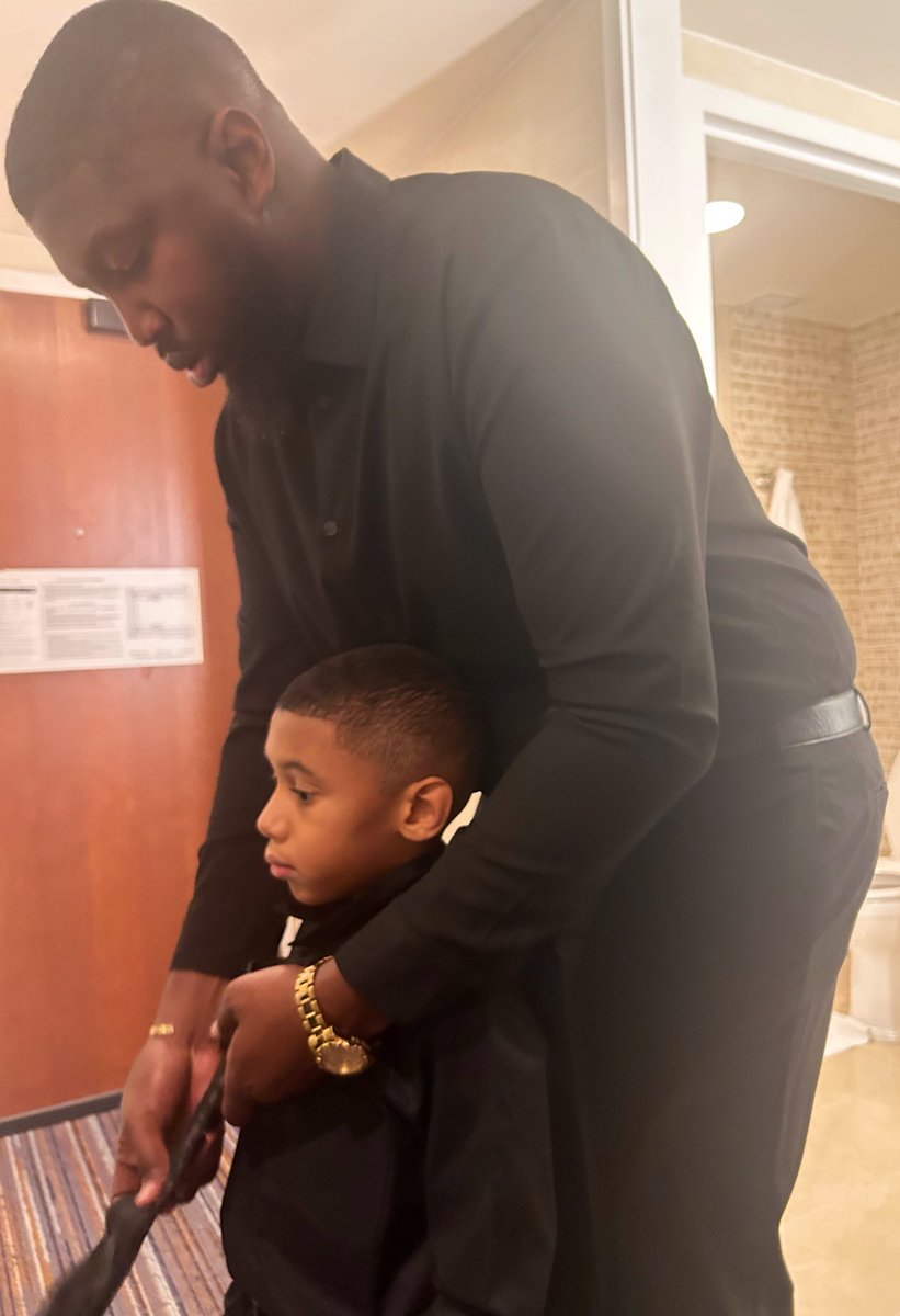 therealsix5's tweet photo. Meeting the President as an 8 year old was an iconic memory, but I really hope he doesn't forget everything we did to get ready. That's what I'll always remember. #BlackUncle https://t.co/csYkpHfLpo