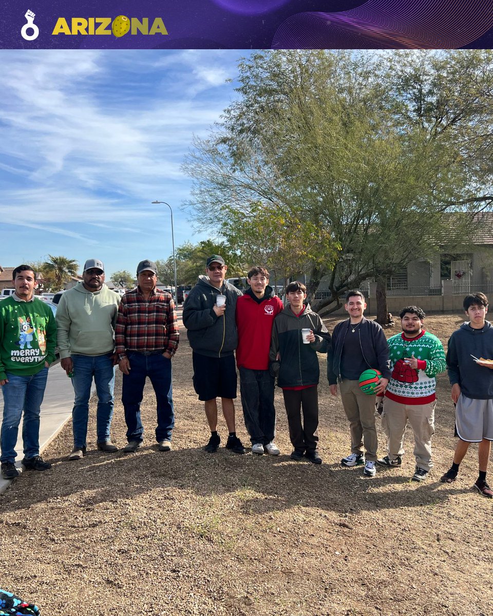 PoderLatinx's tweet image. 🎄This holiday season, we came together for a special #PoderLatinx Posada En Comunidad! Alongside Si Puede and our amazing partners, we celebrated with our community and gave back to our planet. 🌍💪 Together, we #DefendOurClimate while honoring our traditions. #CommunityPower