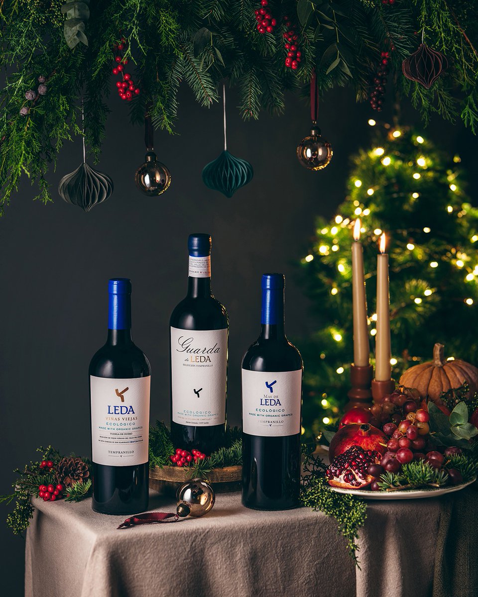 MasaveuBodegas's tweet photo. Leda es el regalo perfecto para estas fiestas 🍷🎄
En esta Navidad, déjate seducir por los matices únicos de nuestros vinos de Bodegas Leda, donde la tradición y el respeto por el terruño crean vinos excepcionales
#masaveubodegas #bodegasleda https://t.co/0CrgfWNAgO
