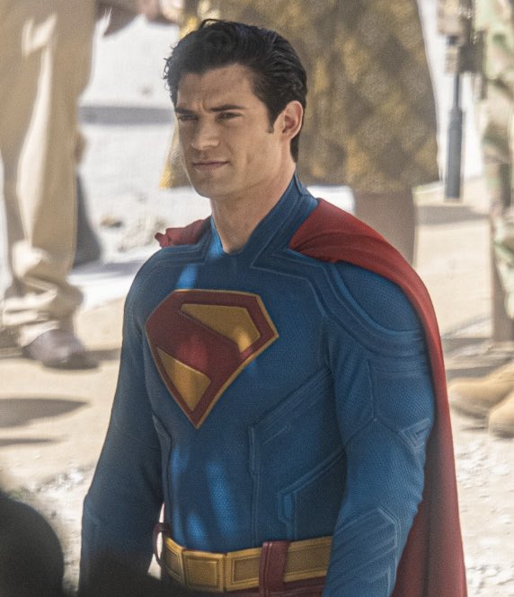 dcusupergirl's tweet image. Is this the biggest upgrade of all time?