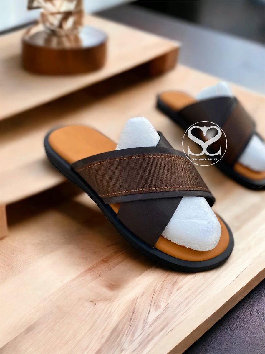 Localshoes_plug's tweet image. Giveaway 🎉
Rt and comment your size 

One lucky winner will be chosen at random 

#wearGhana 🇬🇭