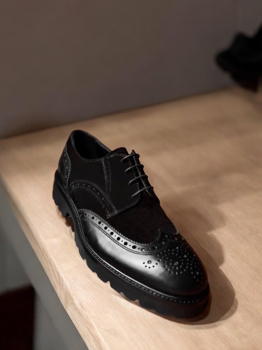 Localshoes_plug's tweet image. Giveaway 🎉
Rt and comment your size 

One lucky winner will be chosen at random 

#wearGhana 🇬🇭