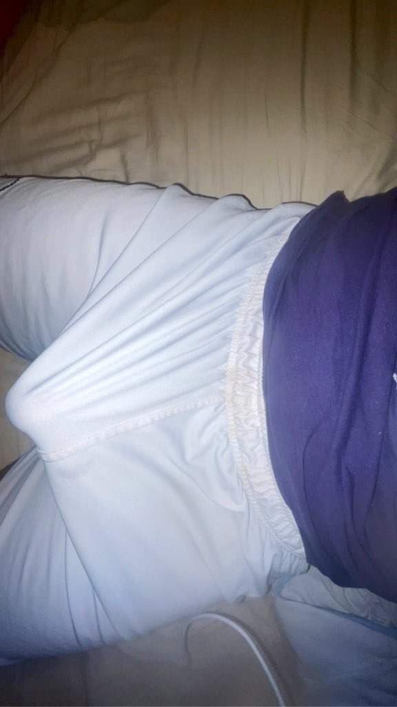 Welchem sklaven soll ich mein penis ins gesicht werfen ? #paypig #zahlsklave #kontofick #findom #zahlschwein #cockold #geldsklave #geldherr