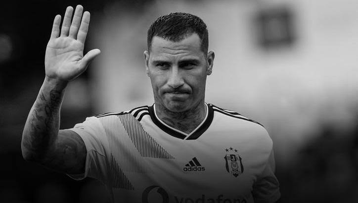 AjansHaber_1903's tweet photo. "Fenerbahçe'nin Parası Beni Almaya Yetmez "

@07RQuaresma https://t.co/wc7ZcXs9QX