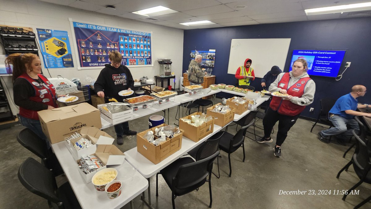 Jason Hunt (@huntjasonr) on Twitter photo Celebrating Christmas by having Fazoli's with some of my favorite people! <a href="/JBBailey88/">James Bailey</a> <a href="/BenitoKomadina/">Benito.Komadina@Lowes</a> <a href="/jmmoore721/">Jeremy Moore</a> <a href="/SabrinaWireman1/">Sabrina Wireman</a> Celebrating Christmas by having Fazoli's with some of my favorite people! <a href="/JBBailey88/">James Bailey</a> <a href="/BenitoKomadina/">Benito.Komadina@Lowes</a> <a href="/jmmoore721/">Jeremy Moore</a> <a href="/SabrinaWireman1/">Sabrina Wireman</a>
