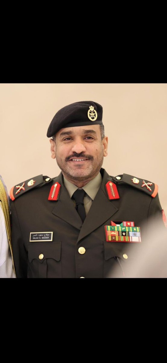 اللواء ركن مهندس / 
صلاح سعود الأميلس
معاون لرئيس الأركان لهيئة الإمداد والتموين ، الكل يثني عليه وعلى أخلاقه الحميدة في رقي التعامل مع المواطنين
عسى الله يوفقك ومنها للأعلى .

#مشعل_الحزم
#الجيش_الكويتي
#وزير_الدفاع
#رئيس_مجلس_الوزراء