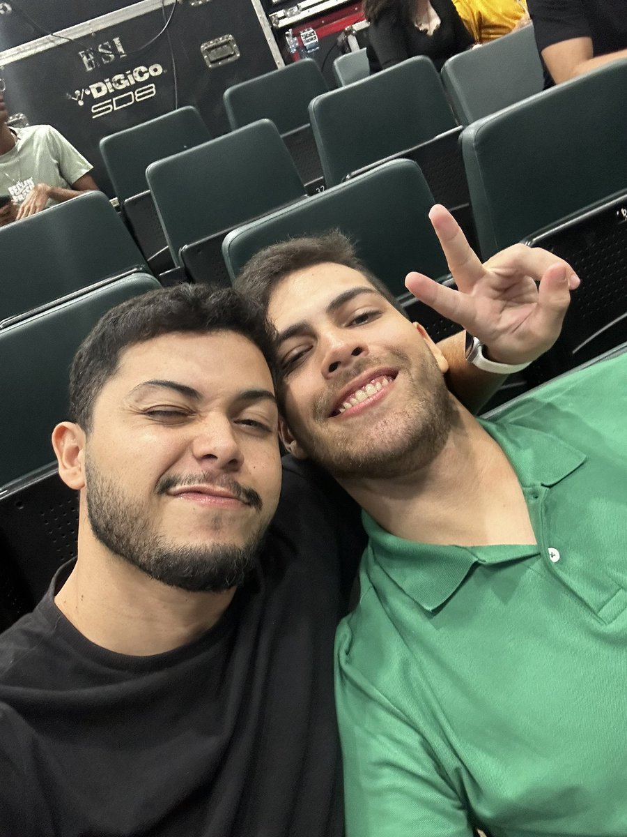 Allê ⚡️ tweet media