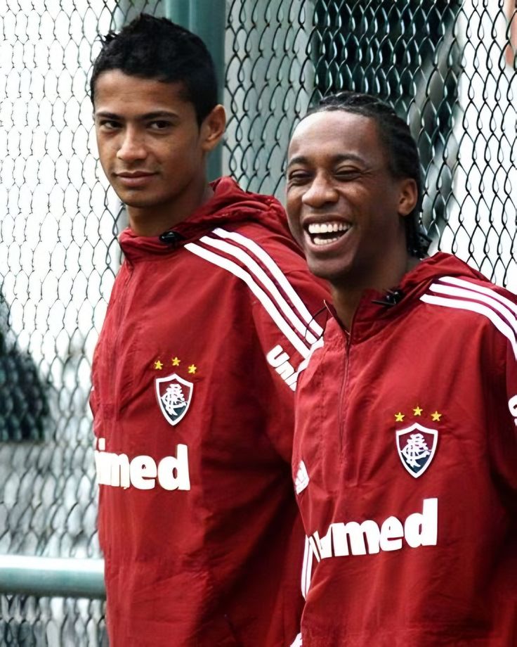 Trinostalgico_'s tweet photo. Cícero e Arouca em 2008.

Nostálgico! 🇭🇺 https://t.co/jkIaVHSsdF