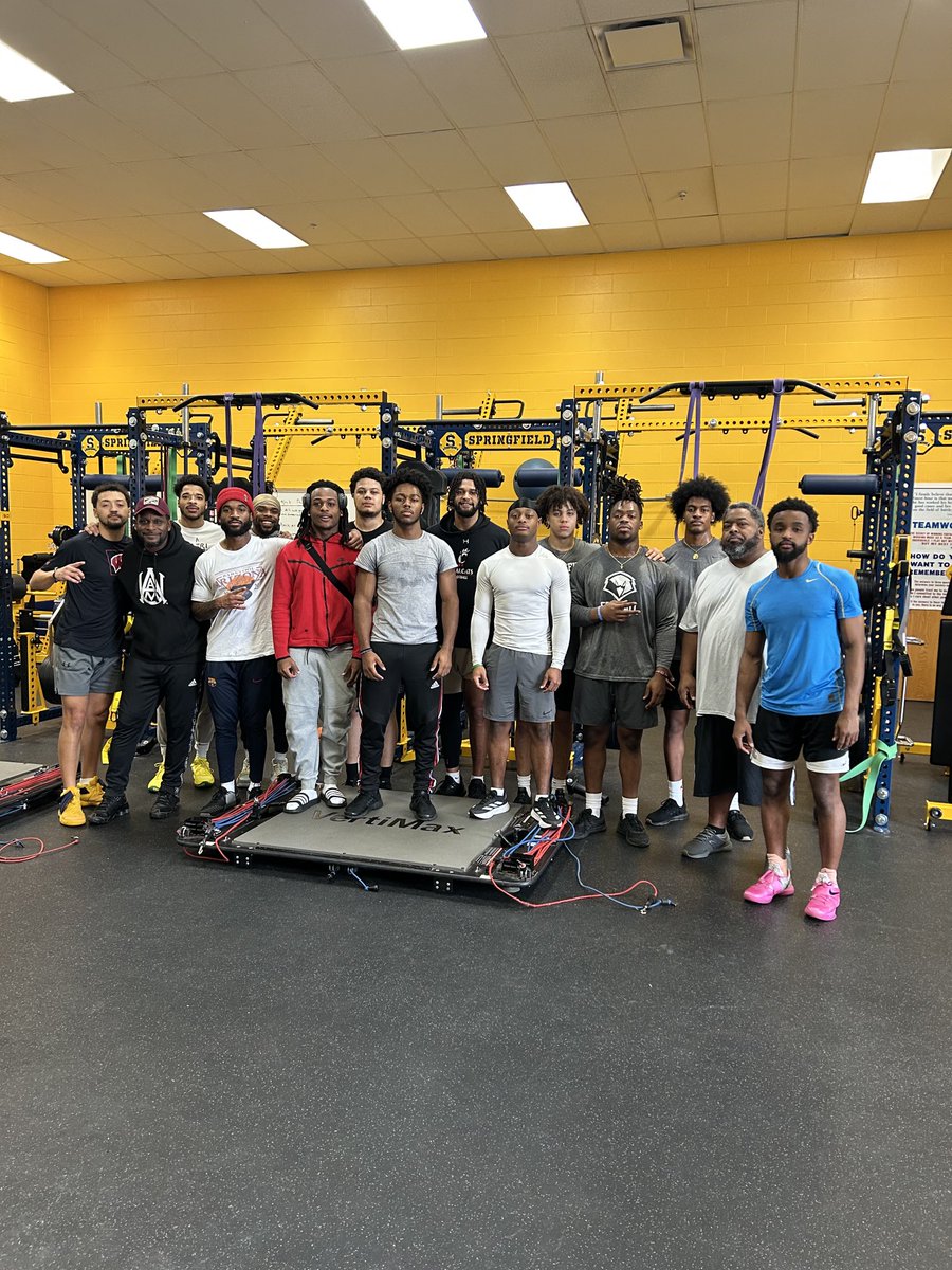 Great to see so many Wildcat alums working out while home for the holidays.
Champions are forged in the weight room.
Once a Wildcat, always a Wildcat…..