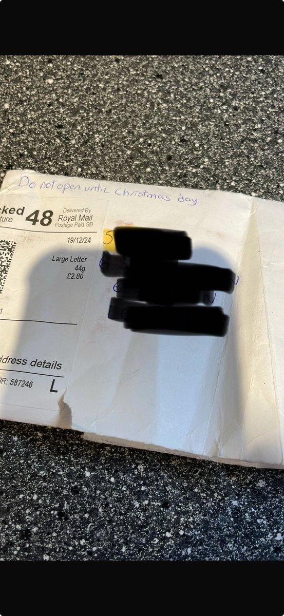 Wardolf's tweet image. Hey @PostOffice , I know it’s a busy time, but surely your staff should notice when they’re delivering an envelope that’s been cut open?! 

On a related note, you have a thief either in your post room or doing deliveries. 

How can I raise a complaint for this please?