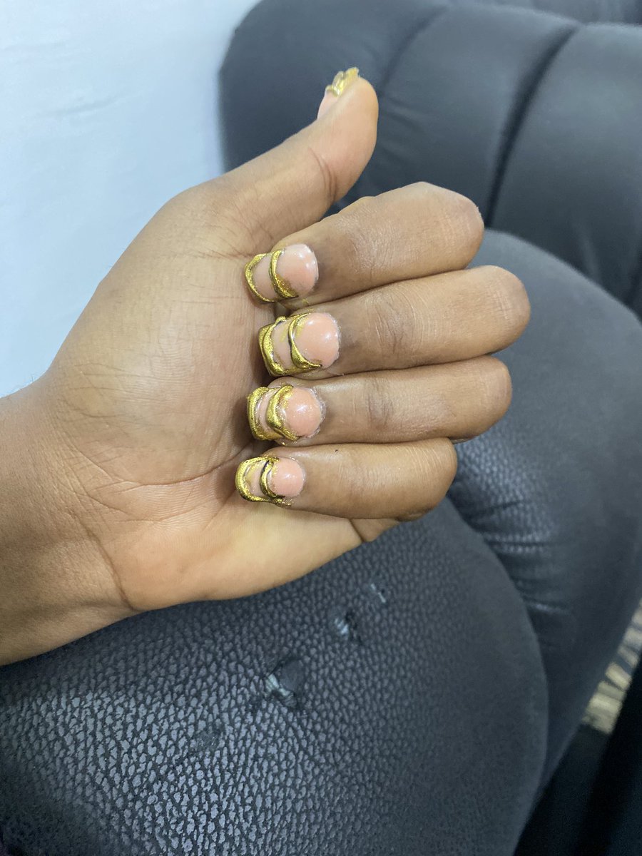 Monie_HRM's tweet photo. Help me choose judge this wickedness…Look at my finger in Frame 1 😂😂😂😂 https://t.co/rJvylYiSuP