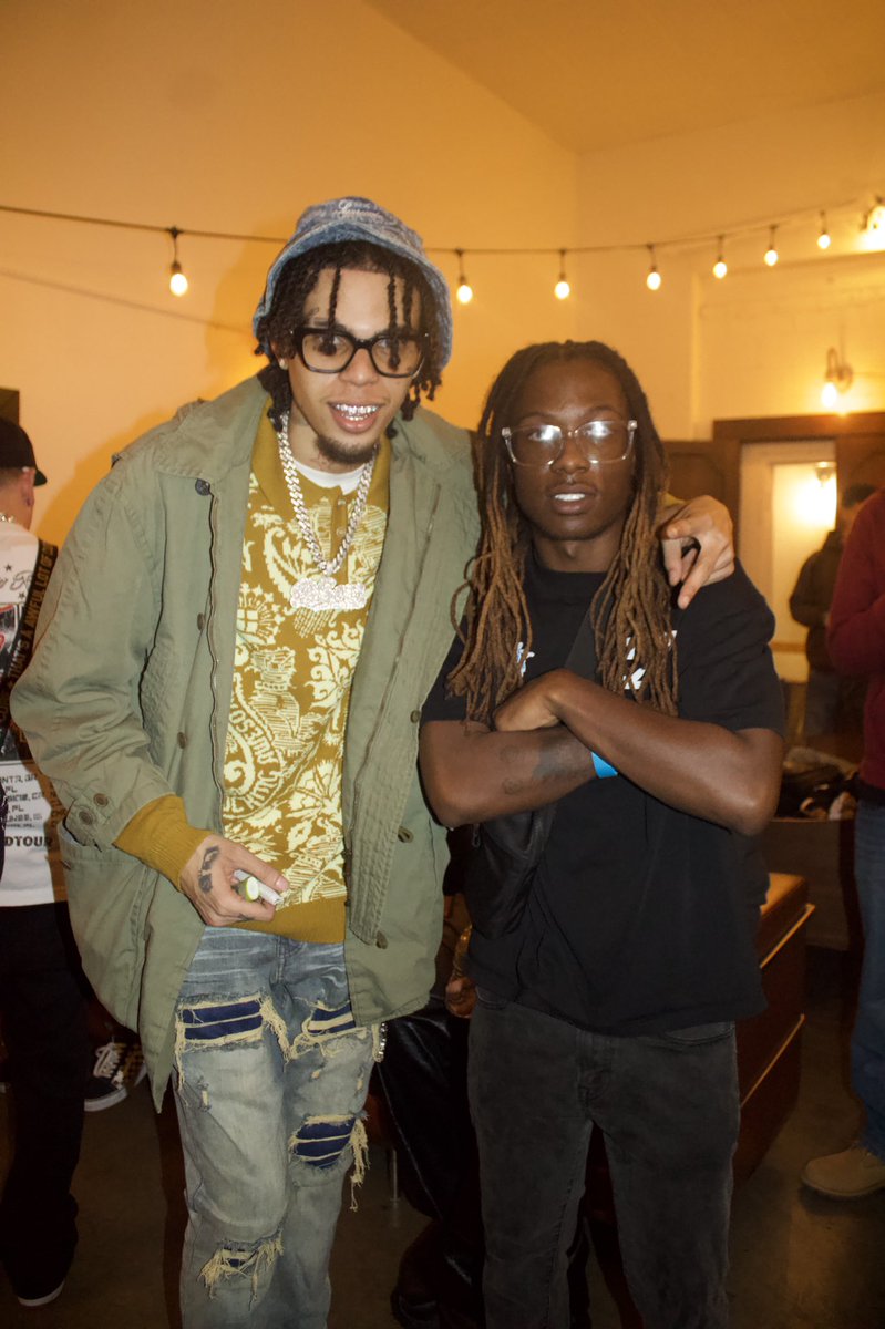SouGodBeatz's tweet photo. Opened up for @dsavage3900 X Dave Blunts in LA niccuh https://t.co/RvmLTme0aC