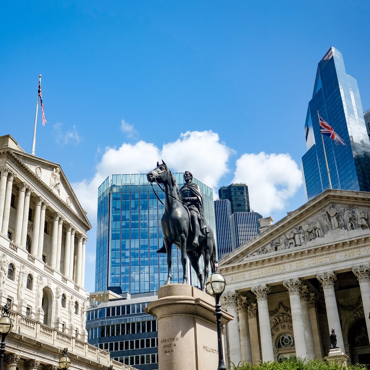 ETF Global London! We’re excited to announce the opening of our newest office—a major milestone in our continued globalization.

As ETFs continue to rapidly expand, our London office marks a key step forward, aligning perfectly with our expanded data coverage of EMEA-listed ETFs.