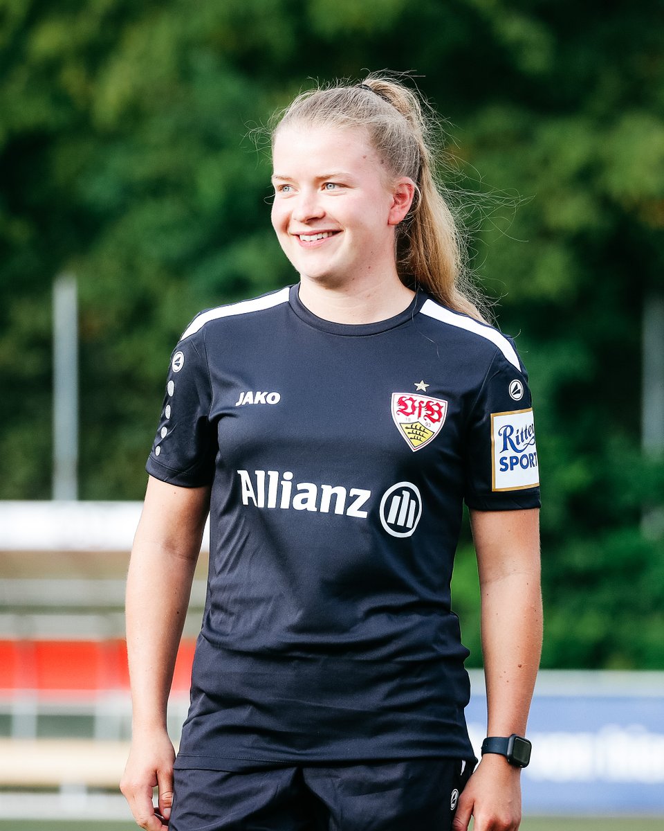 VfB_Frauen's tweet photo. Happy Birthday, Laura #Bozenhardt! 🥳 Wir wünschen dir zu deinem 22. Geburtstag alles Gute. ⚪🔴
#VfBFrauen | #VfB https://t.co/vHPw93pbDT