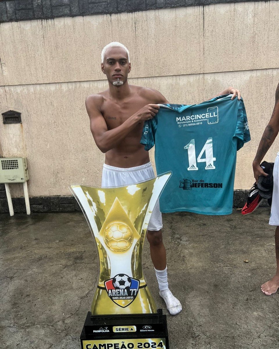 Cassinh00's tweet photo. Campeão invicto, primeiro campeonato dos coringas da Tapiranga 🤍💚🏆 https://t.co/p5qhaJL9Rx
