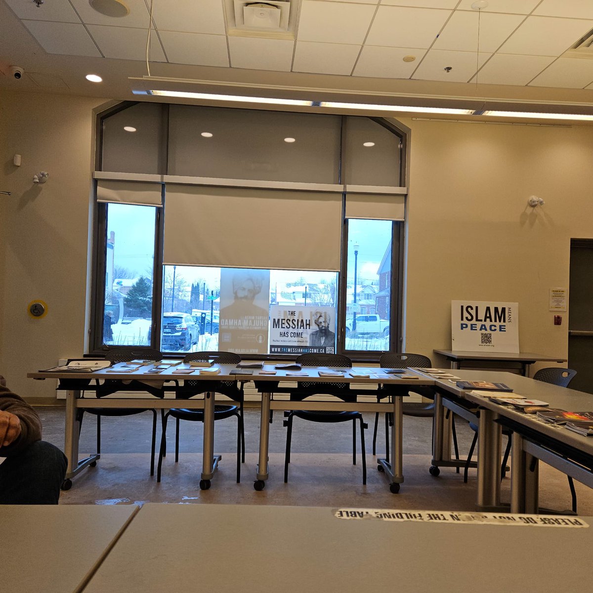 AMYABramptonW's tweet photo. Successful Explore Islam Open House in Collingwood, ON hosted by Brampton Lakeview chapter of Ahmadiyya Muslim Youth Association Canada!

#ExploreIslam #Collingwood https://t.co/4wf9f09e8B