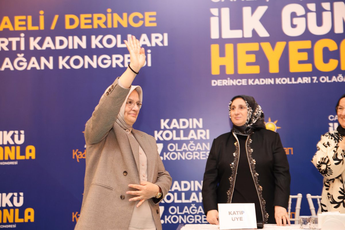 aysekesir's tweet photo. 📍Kocaeli

Derince teşkilatlarımızda nöbet değişimi. 

7. Olağan Kongrede Kadın Kolları Başkanlığı görevini devralan Gülay Arslan ve yönetimini tebrik ediyorum. 

İlçe kongrelerini tamamlayan Kocaeli’de sıra il kongresi heyecanında. 

Teşkilatlarımıza emek veren tüm yol arkadaşlarıma yürekten teşekkür ediyorum. 

@akkadinkocaeli