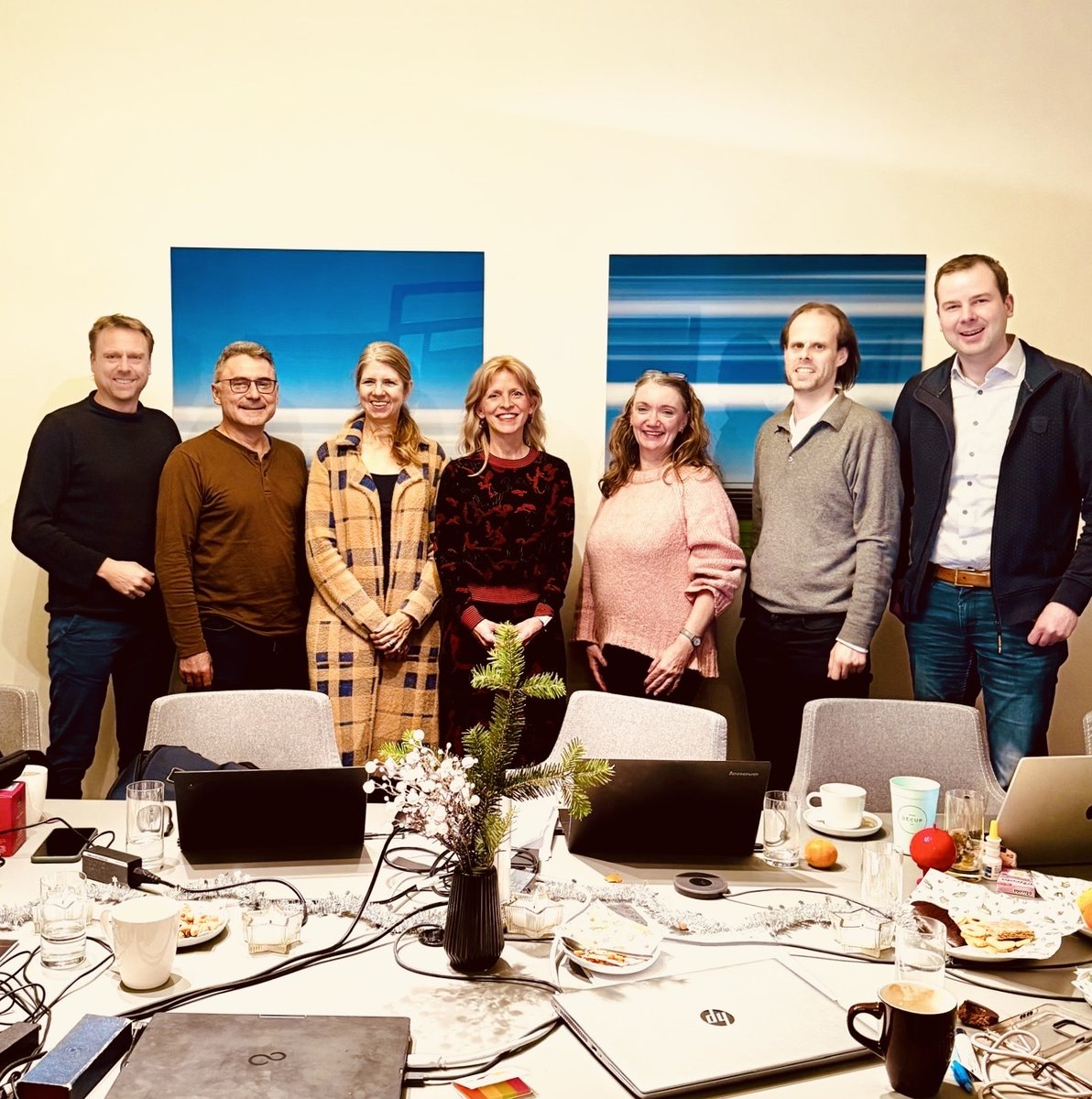 evalottabra's tweet photo. 🕯️Dankbar, als @DGPs_Berlin Präsidentin Verantwortung zu übernehmen: 1. Vorstandssitzung am 14.12 in Berlin – intensiver Austausch mit Fokus u.a. auf Psychologie &amp; Demokratieförderung. Nach erschütterndem Anschlag in Magdeburg spüren wir um so mehr, wie wichtig das Engagement ist https://t.co/lYYr8QYw7I