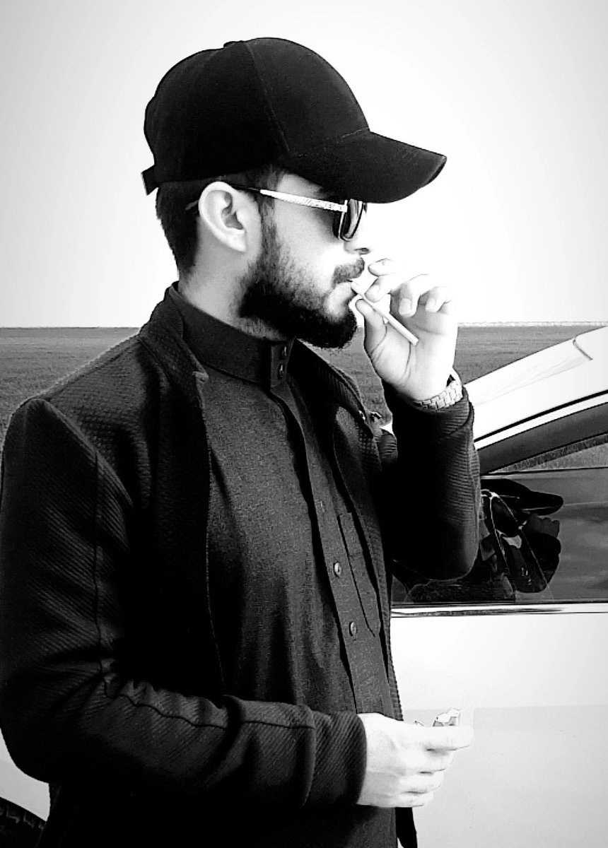 الشيب ماهو عيب  يا معذرب الشيب 
الشيب في راس الولد ،، له سبايب 

إمّا كريمٍ ،، شاب يبحث عن الطيب
ولا شجاعٍ ،، عذبته المصايب