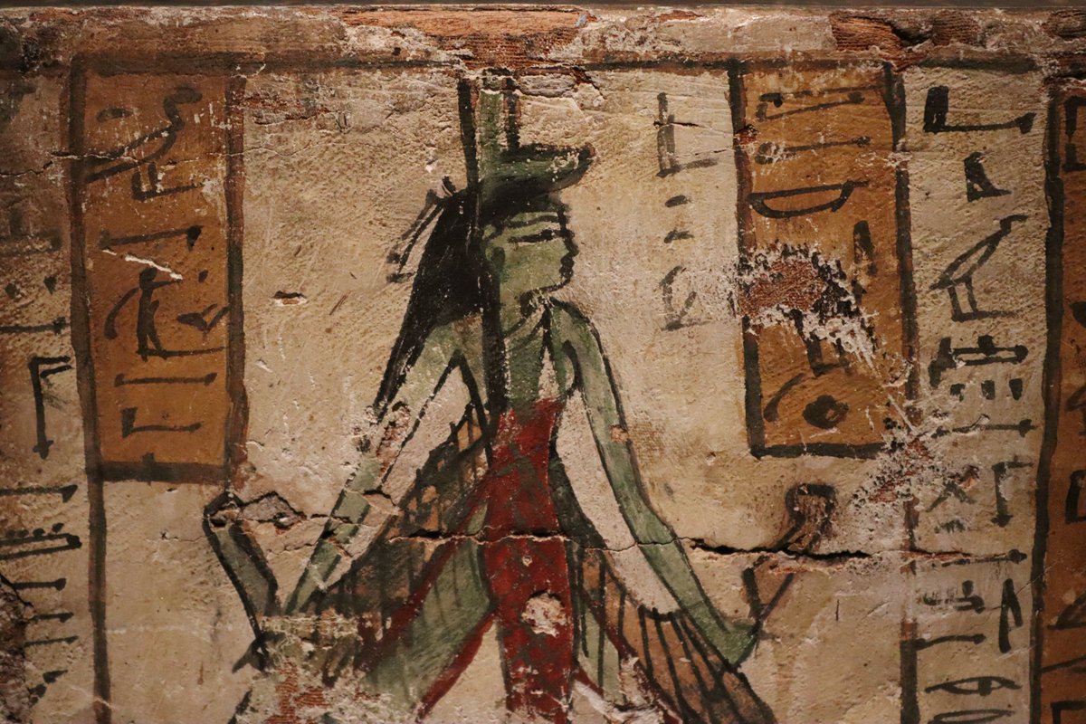 En Sagunto existe una inscripción que, aun sin ser extraña, puede chocar si entiendes a quién está dedicada.
¿Sabías que una diosa egipcia llegó a esta ciudad y muchas otras del imperio romano?
¿De quién hablamos? Aquí te contamos👇