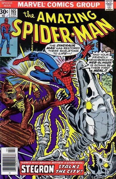 RobertMnard4's tweet photo. Published on November 9, 1976, issue 165 of the Amazing Spider-Man is collected with issues 166 to 185 in the Amazing Spider-Man Epic Collection: Big Apple Battleground trade paperback. The eleventh annual is also included. #Marvel #SpiderMan https://t.co/tE4dPAWDJS