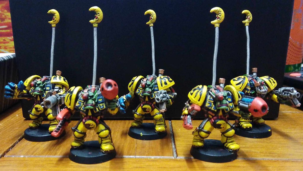 GonzoKilgour's tweet photo. Finished Nazzdreg and his bodyguard! #paintingminis #middlehammer #WarhammerCommunity https://t.co/U4aGf34Z4O