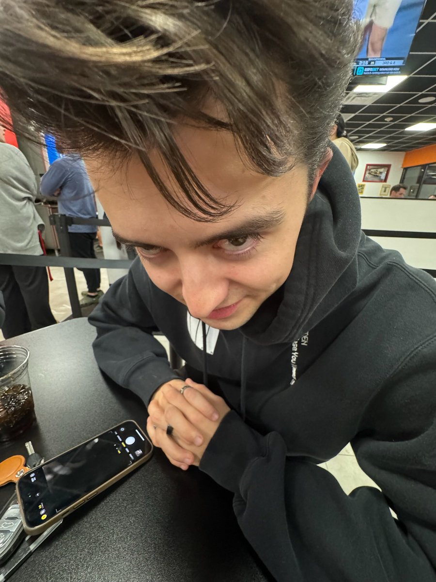 on.soundcloud.com/A17gKTWTsobosF…