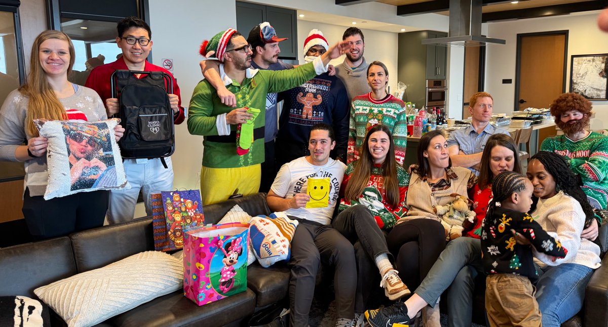 mayoclinicemres's tweet image. Wishing you all a very happy holidays from the Mayo EM Residency Family! Photos from our annual holiday party a few weeks ago where there were reindeer games, delicious food and a white elephant gift exchange full of fantastic surprises! ☃️🎁❄️