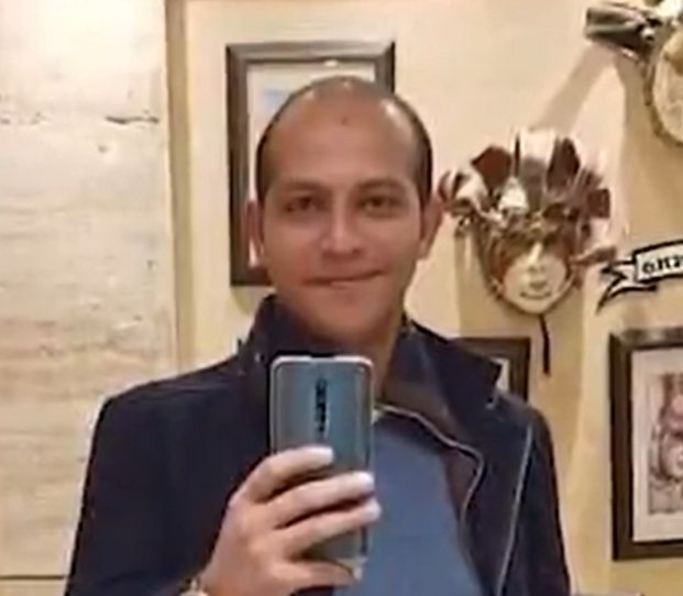 شهادات عيان تؤكد أن الضابط اسلام بلال في #الاسكندرية هو المسؤول عن تعذيب الشاب سعد السيد وضربه ضرب افضى الى الموت. وهذا الضابط السادي معروف بقسوته وجبروته وتم تقديم عدة شكاوى فيه من قبل هذه الحادثة. 
#خالد_سعيد_جديد