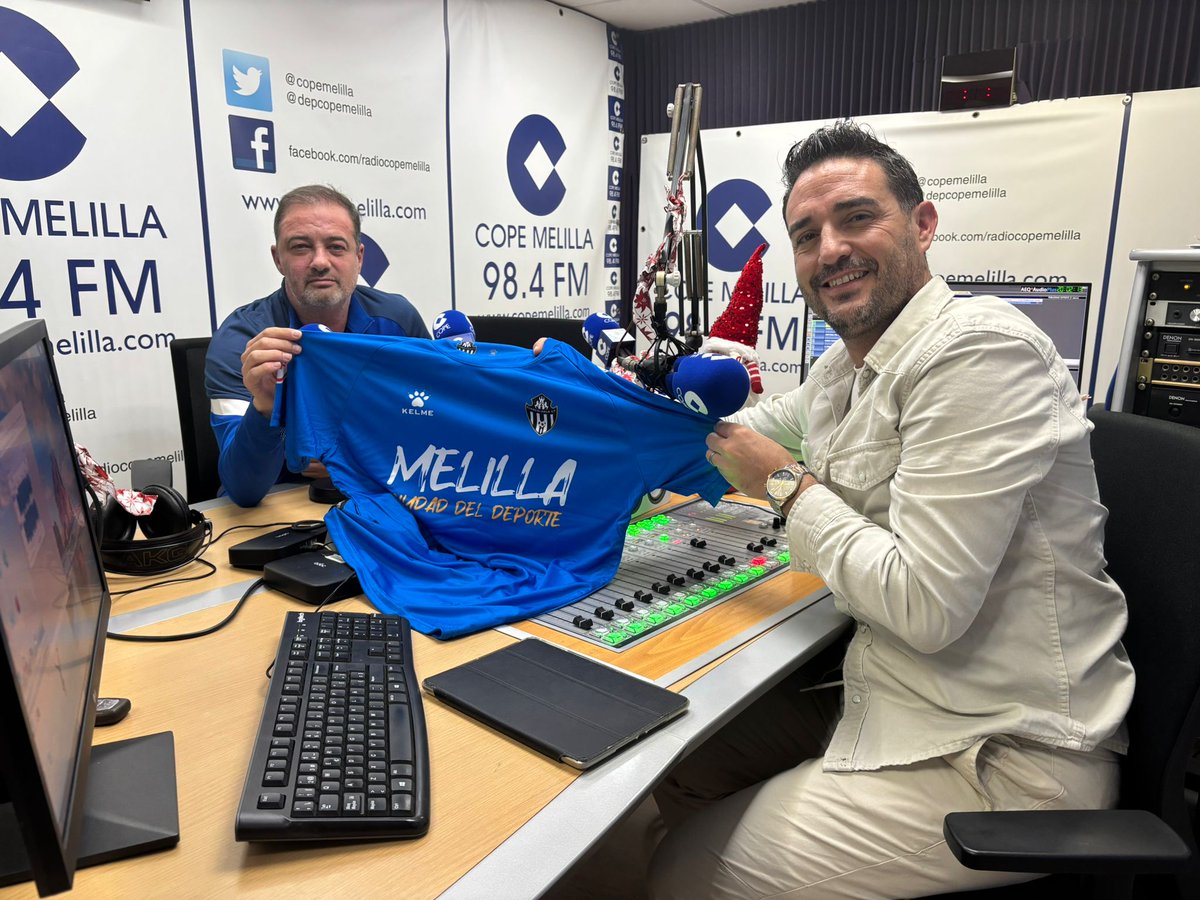 Deportes Cope Melilla (@deportescopeml) on Twitter photo 🎧Hoy en Deportes Cope #Melilla hemos hablado con Avelino Gutiérrez, premio Pedro de Estopiñan y Rafa Torreblanca, presidente del <a href="/TorreblancaFS1/">Melilla Ciudad del Deporte Torreblanca C.F</a>. Con ellos abordamos la actualidad deportiva.
🔊copemelilla.com/tiempo-de-jueg… 🎧Hoy en Deportes Cope #Melilla hemos hablado con Avelino Gutiérrez, premio Pedro de Estopiñan y Rafa Torreblanca, presidente del <a href="/TorreblancaFS1/">Melilla Ciudad del Deporte Torreblanca C.F</a>. Con ellos abordamos la actualidad deportiva.
🔊copemelilla.com/tiempo-de-jueg…