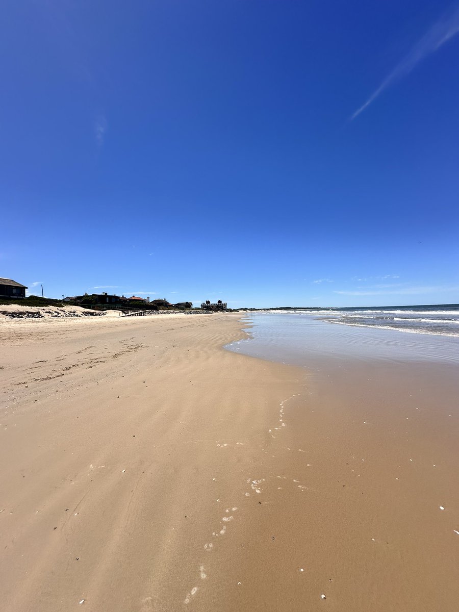 Elisa Corazza (@elisa_corazza) on Twitter photo Comenzó el verano , mucho calor y sol 🌞🏖️🌊. El agua está súper transparente y agradable. El sol muy fuerte!!!
<a href="/TurismoRocha/">Turismo Rocha</a> <a href="/submintur/">Subsecretaría de Turismo 2020-2025</a> <a href="/Uruguay_Natural/">Uruguay Natural</a>
Costa Azul, La Paloma Rocha🇺🇾 Comenzó el verano , mucho calor y sol 🌞🏖️🌊. El agua está súper transparente y agradable. El sol muy fuerte!!!
<a href="/TurismoRocha/">Turismo Rocha</a> <a href="/submintur/">Subsecretaría de Turismo 2020-2025</a> <a href="/Uruguay_Natural/">Uruguay Natural</a>
Costa Azul, La Paloma Rocha🇺🇾