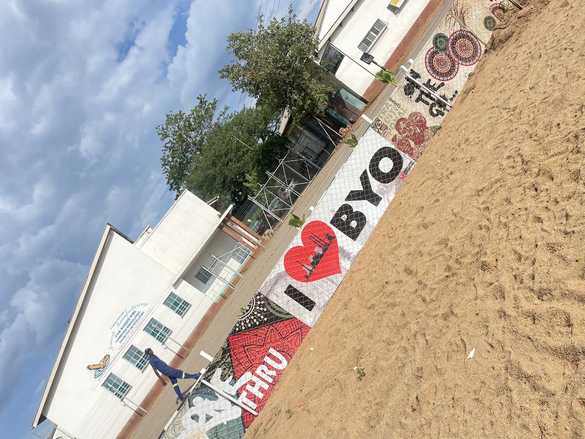 Mina shuwa abantu bangaze bathini uBulawayo ngiyamthanda. I love Bulawayo. Lapha bengiseBelmont koBulawayo endaweni okuthiwa yi Alpha restaurant &amp; grill. Bapheka ukudla okumnandi these days ungani bangidlisa shuwa hahaha. Yindawo nje efamily friendly and friends friendly.