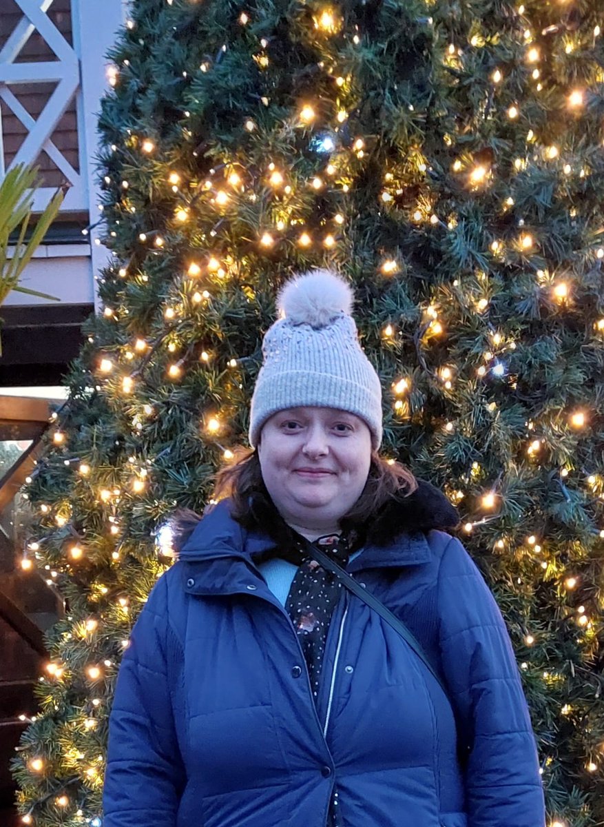 SarahLCamWriter's tweet photo. Just a short note from me to wish you a very happy Christmas. Oh, and I might be writing a new novel! #Christmas #writinglife 
https://t.co/OMHohSRusl https://t.co/9iVOim1rBh