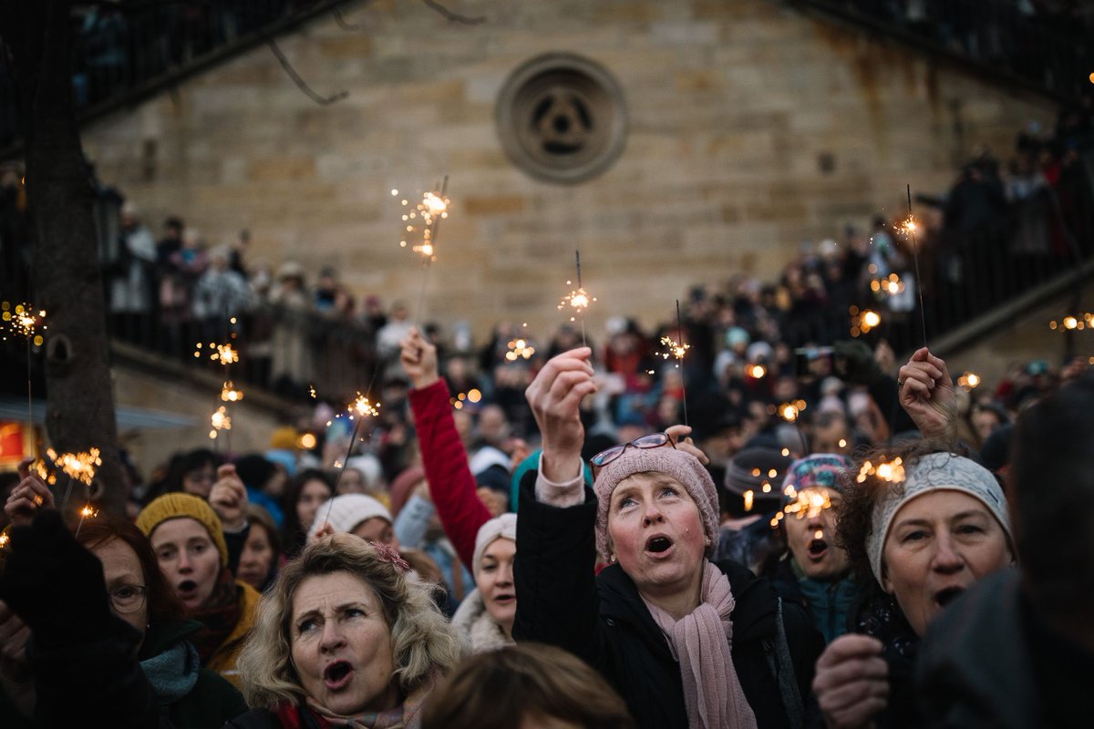 Seznam Zprávy tweet media