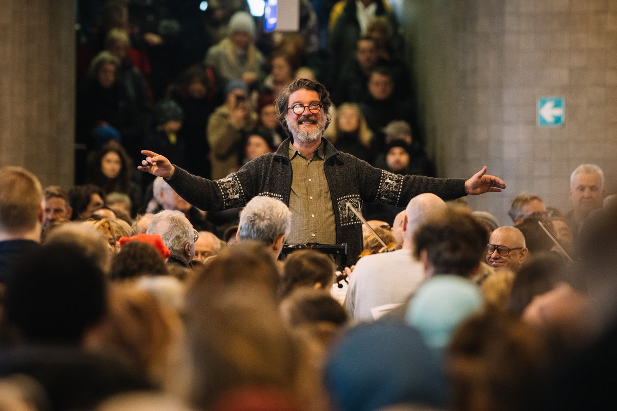 Seznam Zprávy tweet media