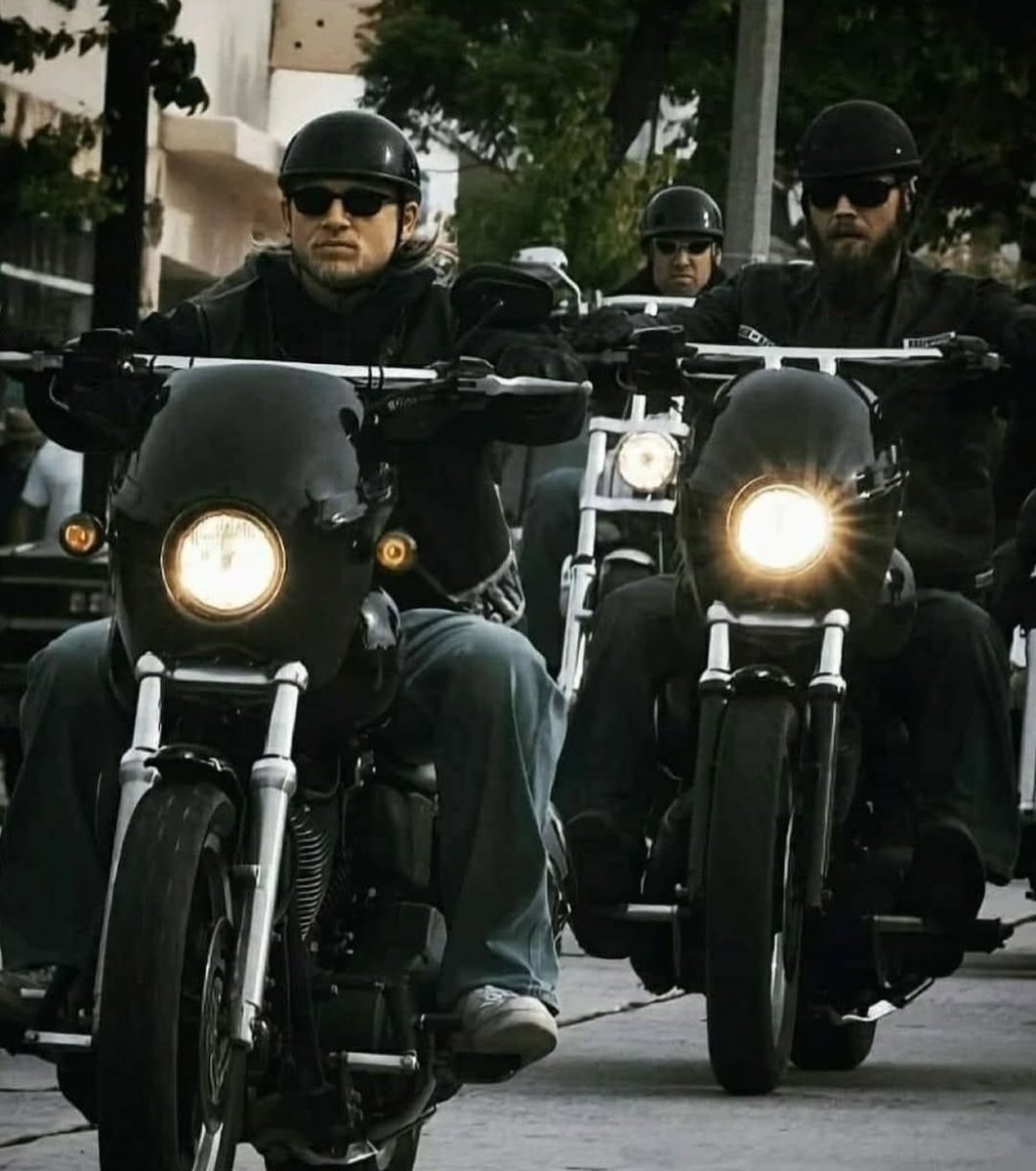 aldaalda81's tweet image. #sonsofanarchy #soa #menofmayhem #charming #repercrew #charliehunnam #president #jaxteller #bestshower #bikers #soafamily
