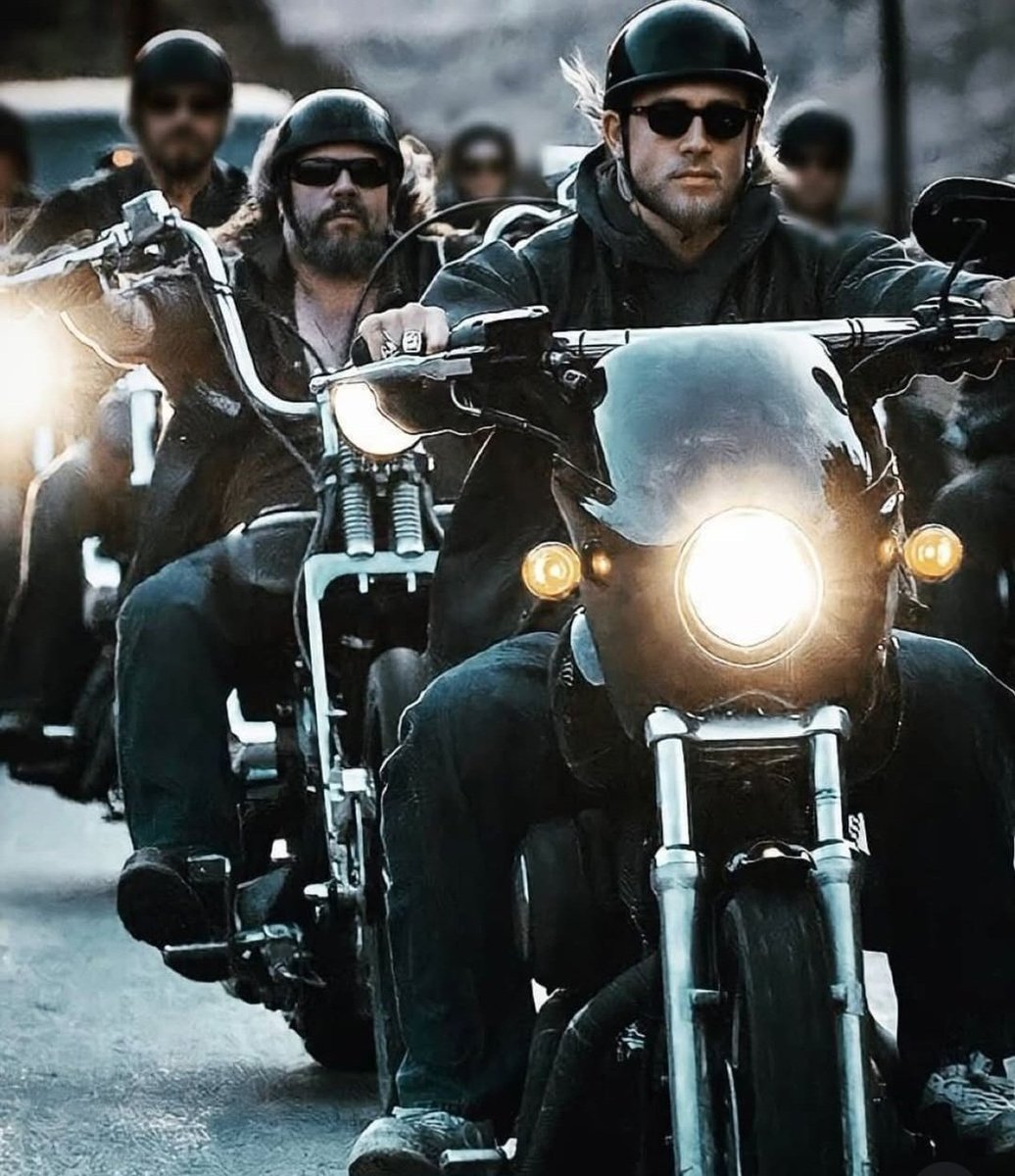 aldaalda81's tweet image. #sonsofanarchy #soa #menofmayhem #charming #repercrew #charliehunnam #president #jaxteller #bestshower #bikers #soafamily