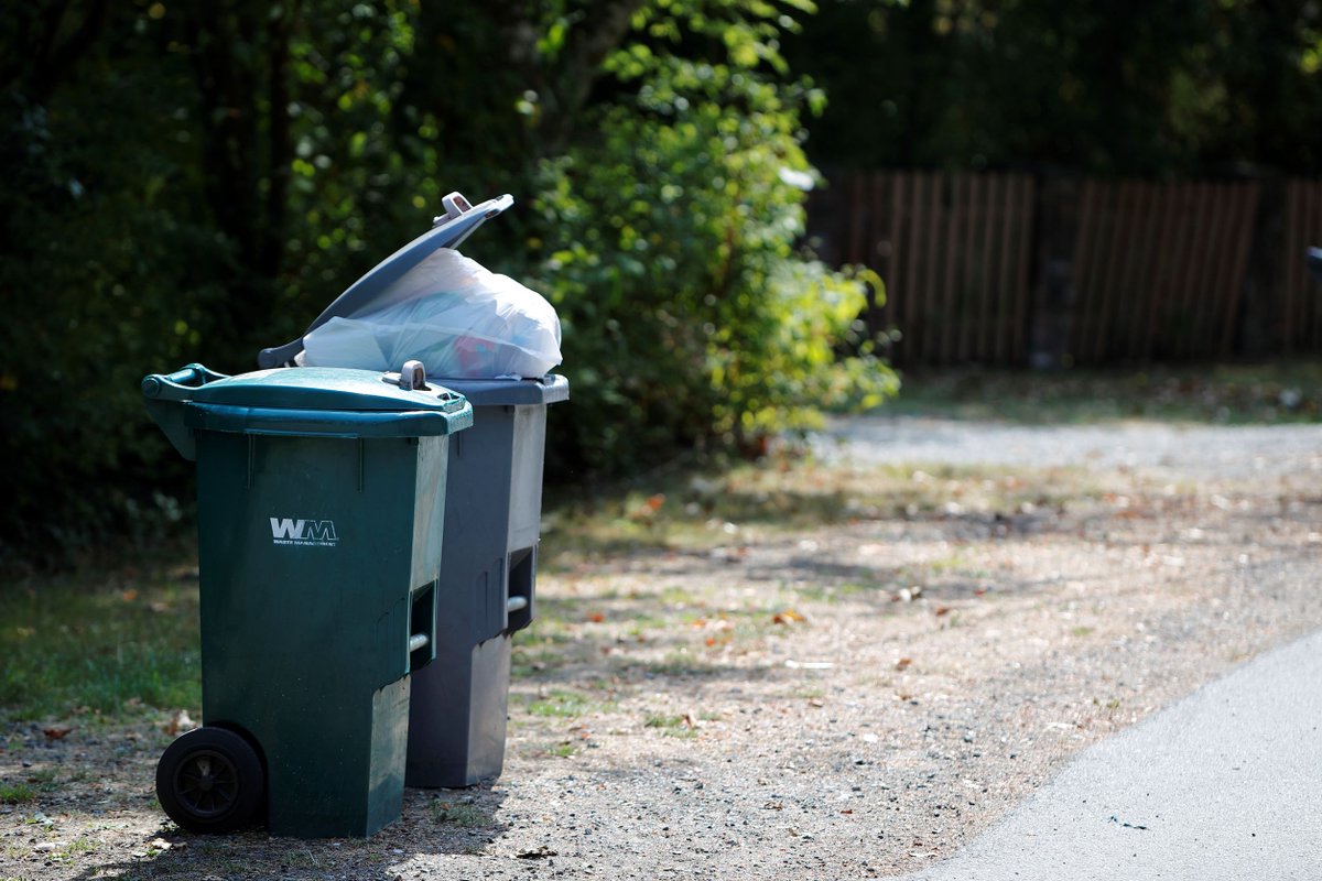 Garbage &amp; food waste will not be collected on Christmas Day (Dec 25, 2024) or New Year’s Day (Jan 1, 2025). 

If your collection day is on one of these days, your waste will be picked up the next business day: Dec 26, 2024 &amp; Jan 2, 2025.

More info: bit.ly/41P4WhN