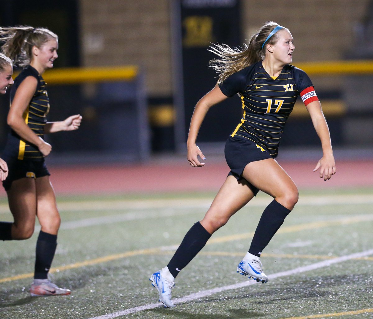 MVI Finest 15 Awards
Girls Defensive Player
Ashlynn Fry - Thomas Jefferson
<a href="/ashlynn_fry17/">Ashlynn Fry</a> <a href="/TJSoccerBooster/">TJ Soccer Boosters</a>