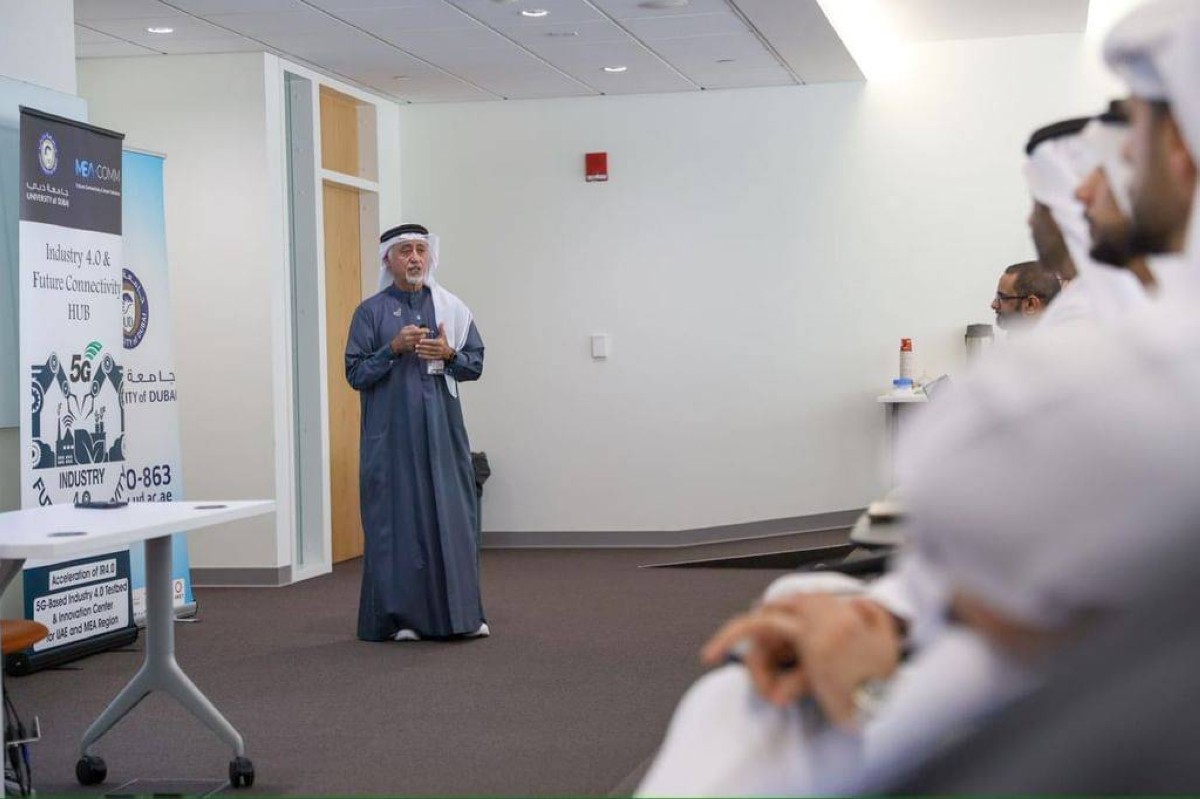 أطلقت جامعة دبي وشركة "ميا دوت كوم" الإماراتية مركز الصناعة 4.0 والاتصال المستقبلي الذي يمثل أول منصة تجريبية لتقنية 5G لدعم الثورة الصناعية الرابعة في الإمارات 🇦🇪 ومنطقة الشرق الأوسط وأفريقيا والتي تهدف إلى تسريع تبني التقنيات المتقدمة وتحفيز التحولات المرتبطة بالثورة الصناعية