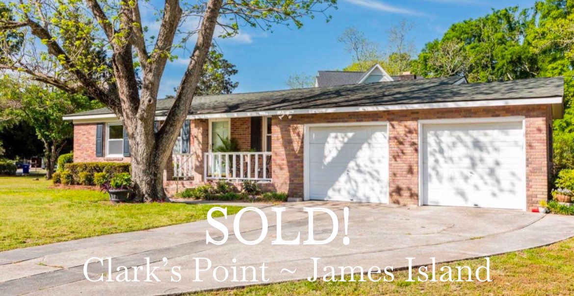 I enjoyed working with my friend and her son to purchase his first home! I love helping first time homebuyers! I stopped by to see the progress and he’s very happy!
#jamesislandsc #charlestonsc #charlestonrealtor #charlestonaddress