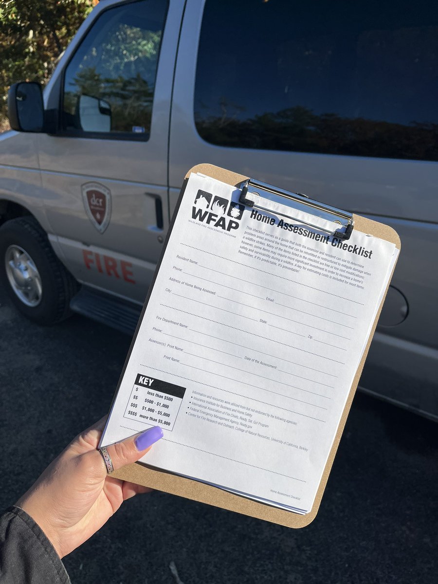 DukesCountyEM's tweet photo. @NVFC #WildfireHomeAssessment Training, led by @MassDCR and hosted by @TownOfEdgartown Fire Dept. taught critical skills to local #FirstResponders, #MVCERT and @WestTisburyEMD Jennelle Gadowski. Now, #MarthasVineyard is better prepared to assess & mitigate wildfire risks. #WFAP https://t.co/LuephU8UT1