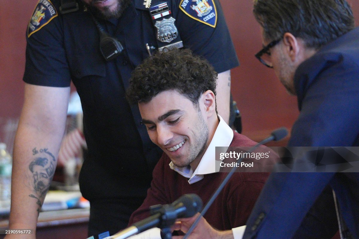 Proving that you can be daddy at any age. 🫨🫨🫨