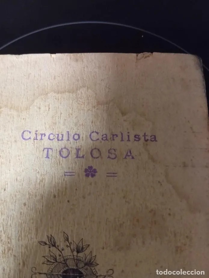 CarlistaPartido's tweet photo. Nos duele en el corazón ver cómo se malvende en Internet patrimonio histórico expoliado que en su día estuvo depositado en la biblioteca del "Círculo Carlista de Tolosa".  https://t.co/6Dq4YHeMYg https://t.co/4rYeyiqeYb