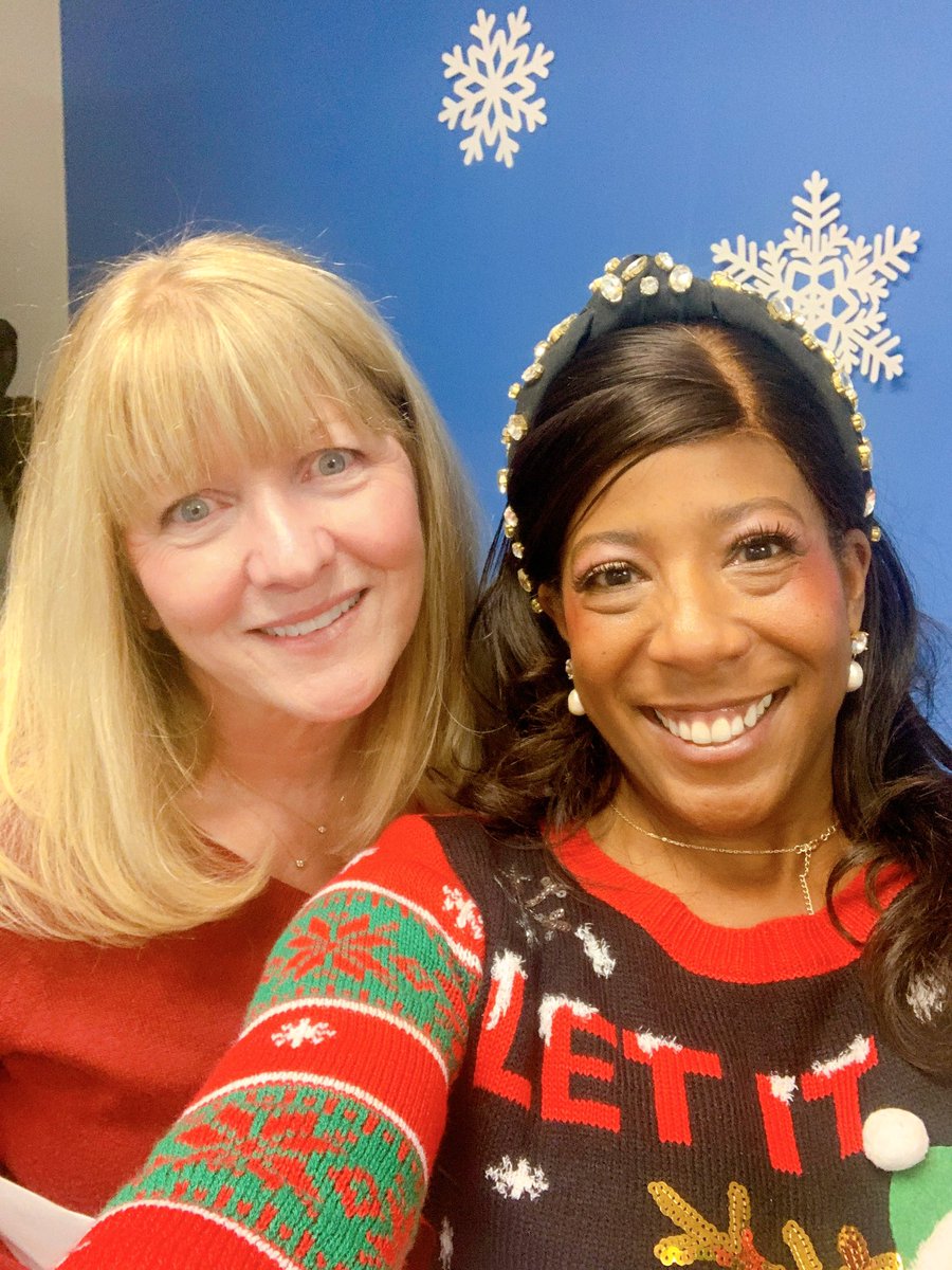 Holiday Fun with my <a href="/VolunteersinMed/">VMSN</a> Family

#volunteerprovider #thepublichealthpharmacist