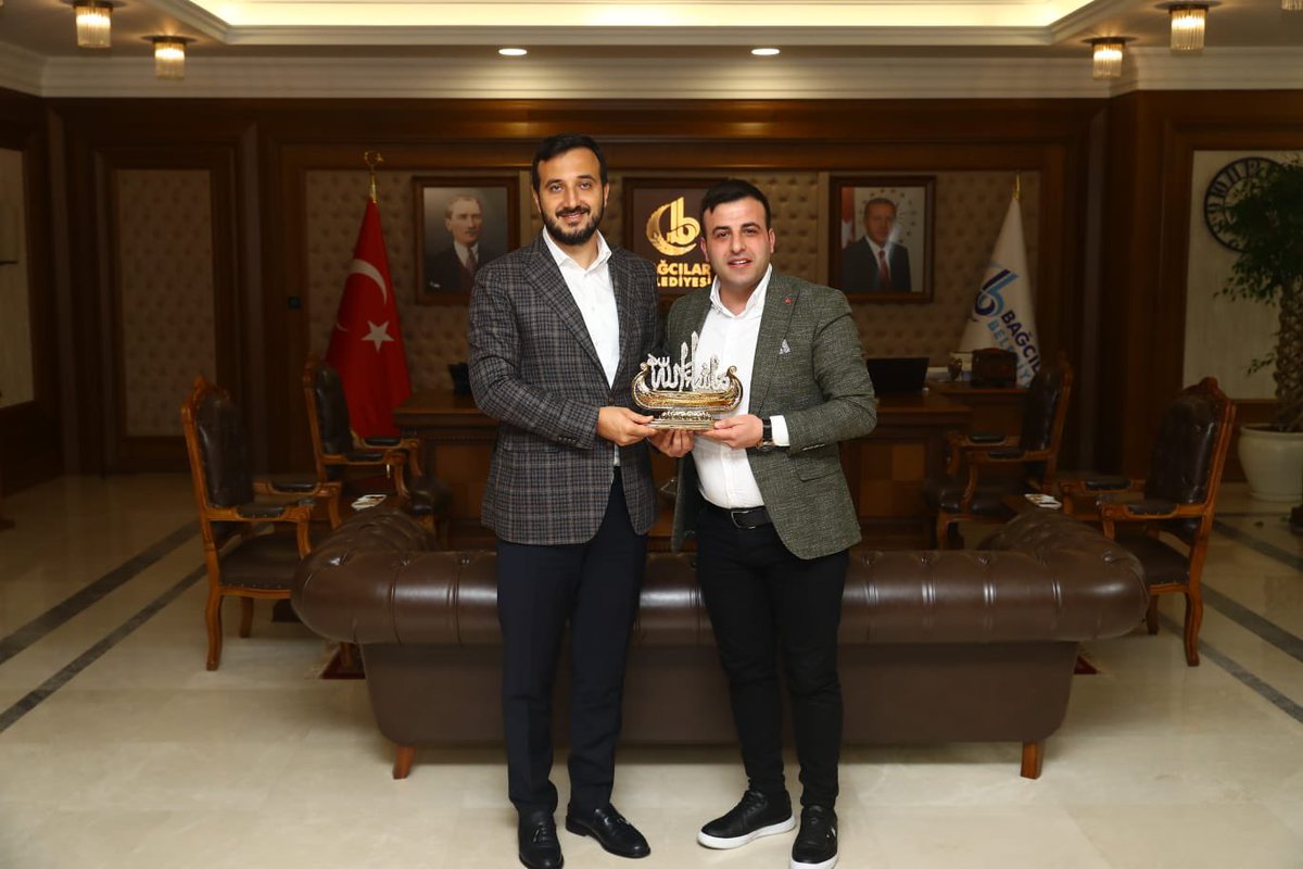 Ak Parti İstanbul İl Başkanlığı görevi tebliğ edilen, Bağcılar Belediye Başkanımız Sn. Abdullah Özdemir’e başarılar dilerim...

Birlik ve beraberlik içinde nice güzel çalışmalara imza atacağına inanıyoruz.
Rabbim yar ve yardımcınız olsun.

<a href="/RTErdogan/">Recep Tayyip Erdoğan</a> <a href="/Akparti/">AK Parti</a> <a href="/abdullahozdemir/">Abdullah Özdemir</a>