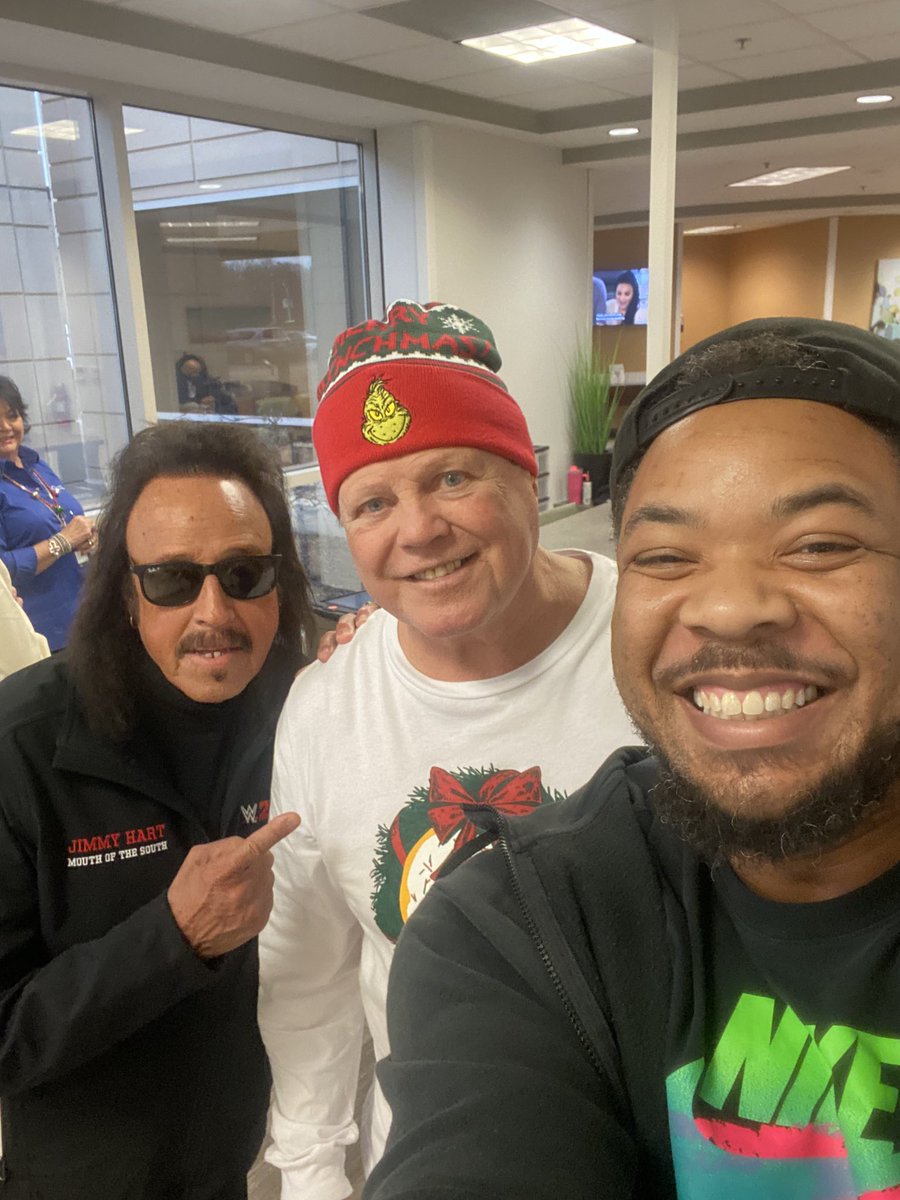 So, I met Jerry Lawler and Jimmy Hart today 🤷🏽‍♂️😅 #WWE #Memphis