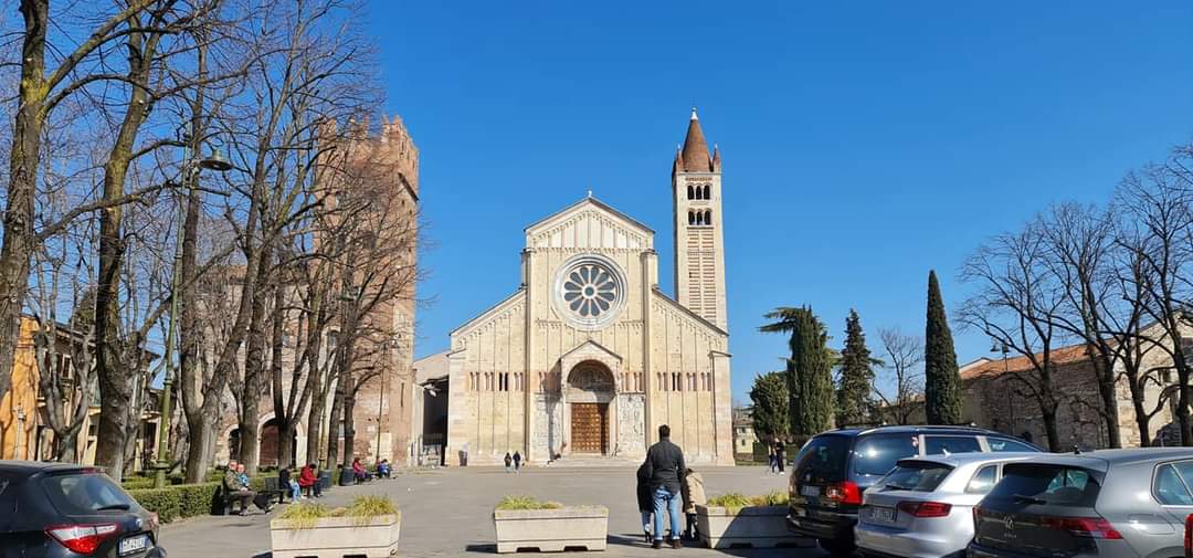 cromoq's tweet photo. @amaveronags1 bela #verona https://t.co/OPWMghhmut